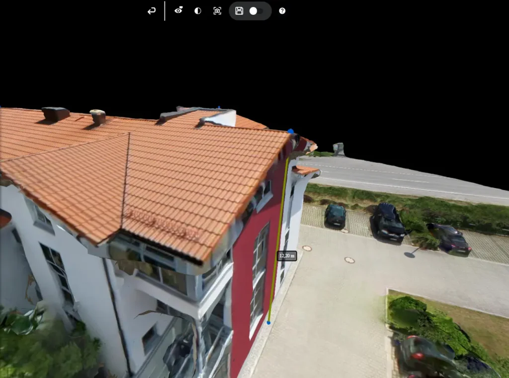 Interactive 3D drone mapping model highlighting steep roof pitches and edge hazards for zero-liability solar site surveys.